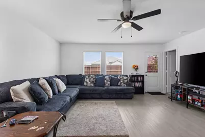 4958 Meadow Glen Drive, Ennis, TX 75119 - Photo 8