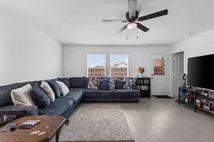 4958 Mdw Gln Dr, Ennis, TX 75119 - Photo 8