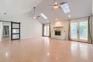 8821 Glen Hollow Dr, Fort Worth, TX 76179 - Photo 12