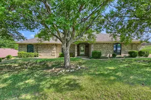 8821 Glen Hollow Dr, Fort Worth, TX 76179 - Photo 2