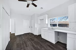 710 E Lamar St, Sherman, TX 75090 - Photo 4