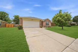 4517 Blue Jay Ln, Sherman, TX 75092 - Photo 2