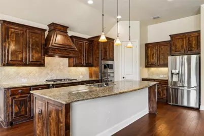 2804 Sherwood Drive, Trophy Club, TX 76262 - Photo 10