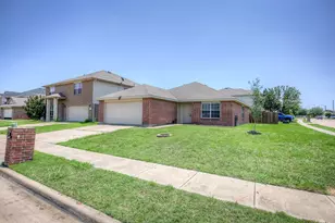 7000 Sylvan Meadows Dr, Fort Worth, TX 76120 - Photo 2