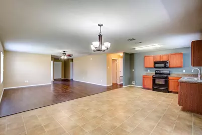 7000 Sylvan Meadows Drive, Fort Worth, TX 76120 - Photo 18