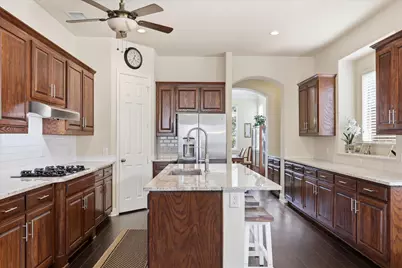 6709 Weatherstone Drive, Plano, TX 75024 - Photo 6