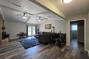 104 Bowie Ln, Hewitt, TX 76643 - Photo 4