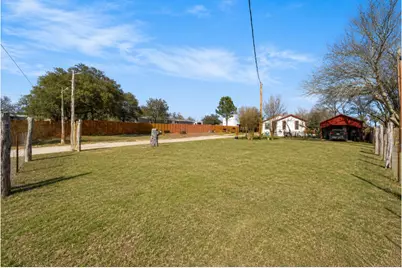 117 Reading Avenue N, Kerrville, TX 78010 - Photo 4