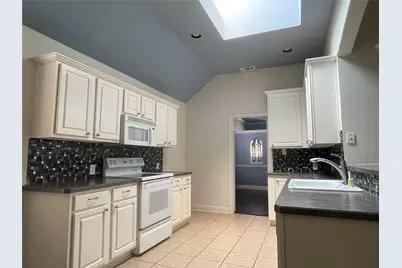 8117 Still Springs Drive, Plano, TX 75025 - Photo 10