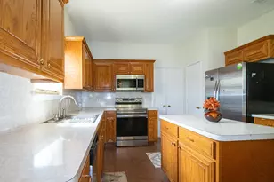 404 McMurtry Dr, Arlington, TX 76002 - Photo 8