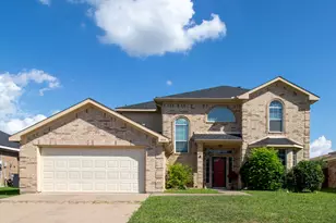 404 McMurtry Dr, Arlington, TX 76002 - Photo 2