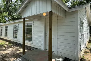 560 Athens St, Canton, TX 75103 - Photo 2