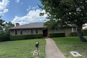 215 Roma Dr, Duncanville, TX 75116 - Photo 1