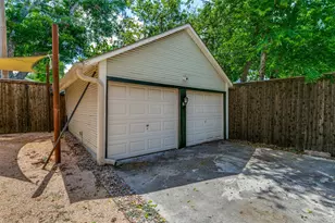 1821 College Ave, Fort Worth, TX 76110 - Photo 24