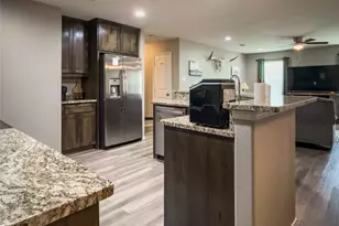 296 Summit Dr, Mineral Wells, TX 76067 - Photo 14