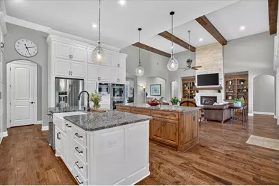 9403 King Air Drive, Granbury, TX 76049 - Photo 14