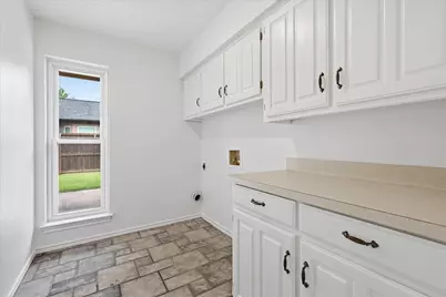1900 Glenbrook Court, Bedford, TX 76021 - Photo 30