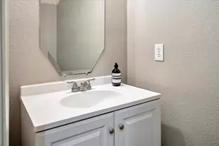 11379 Lockshire Dr, Frisco, TX 75035 - Photo 16