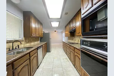 4131 Crossgate Court, Arlington, TX 76016 - Photo 10