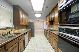 4131 Crossgate Ct, Arlington, TX 76016 - Photo 10