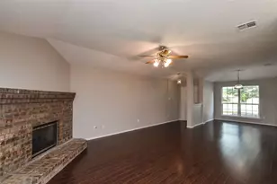 2404 Glenhaven Dr, McKinney, TX 75071 - Photo 2