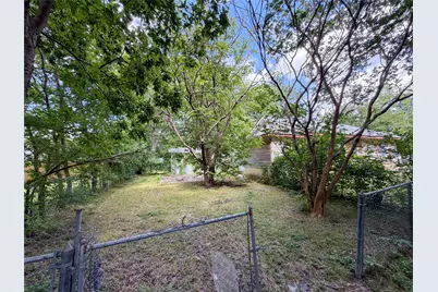 1617 E College Street, Sherman, TX 75090 - Photo 12