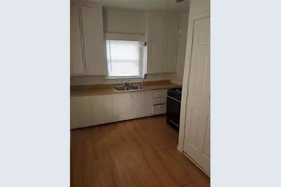 919 N Austin Street #919.5, Denton, TX 76201 - Photo 2