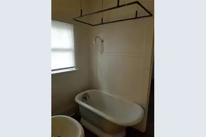 919 N Austin Street #919.5, Denton, TX 76201 - Photo 6