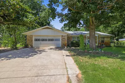 200 W North Street, Aubrey, TX 76227 - Photo 2