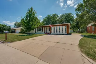 1218 Warden St, Benbrook, TX 76126 - Photo 2