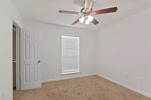 2600 Summertree Dr, Carrollton, TX 75006 - Photo 16
