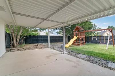 2600 Summertree Drive, Carrollton, TX 75006 - Photo 34