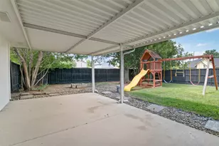 2600 Summertree Dr, Carrollton, TX 75006 - Photo 34
