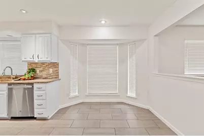 2600 Summertree Drive, Carrollton, TX 75006 - Photo 10