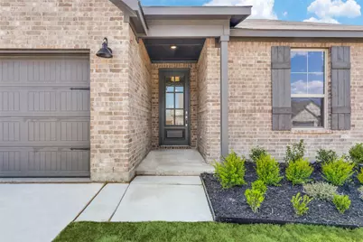 514 Hillcrest Circle, Justin, TX 76247 - Photo 2