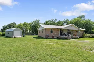 236 Circle Dr, Point, TX 75472 - Photo 2
