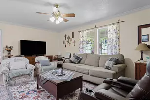 236 Circle Dr, Point, TX 75472 - Photo 4