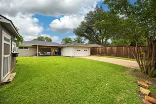 1404 Oakhill Dr, Plano, TX 75075 - Photo 24