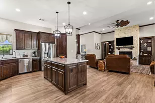 723 W Lee Ave, Whitney, TX 76692 - Photo 40