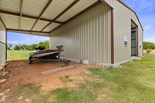 723 W Lee Ave, Whitney, TX 76692 - Photo 10