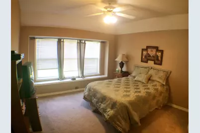 5912 Meadowglen Drive, Denton, TX 76226 - Photo 14