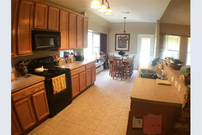 5912 Meadowglen Drive, Denton, TX 76226 - Photo 12