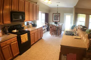 5912 Meadowglen Dr, Denton, TX 76226 - Photo 12