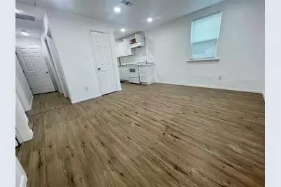 1733 Greenfield Avenue, Fort Worth, TX 76102 - Photo 2