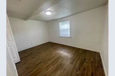 1733 Greenfield Avenue, Fort Worth, TX 76102 - Photo 4