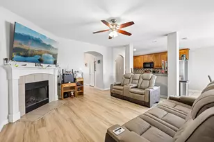 117 Brook Hollow Ln, Red Oak, TX 75154 - Photo 6