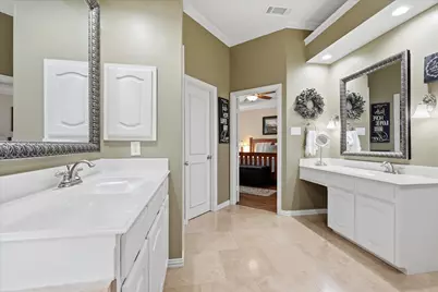 4420 Crown Knoll Circle, Flower Mound, TX 75028 - Photo 20
