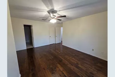 5839 Lake Point Drive, Arlington, TX 76016 - Photo 12