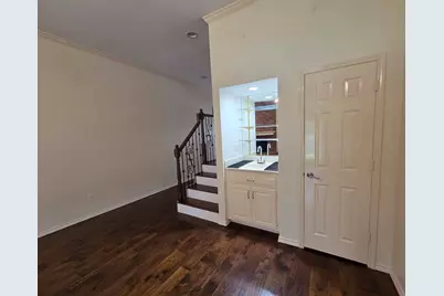 5839 Lake Point Drive, Arlington, TX 76016 - Photo 4