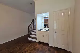 5839 Lake Point Dr, Arlington, TX 76016 - Photo 4